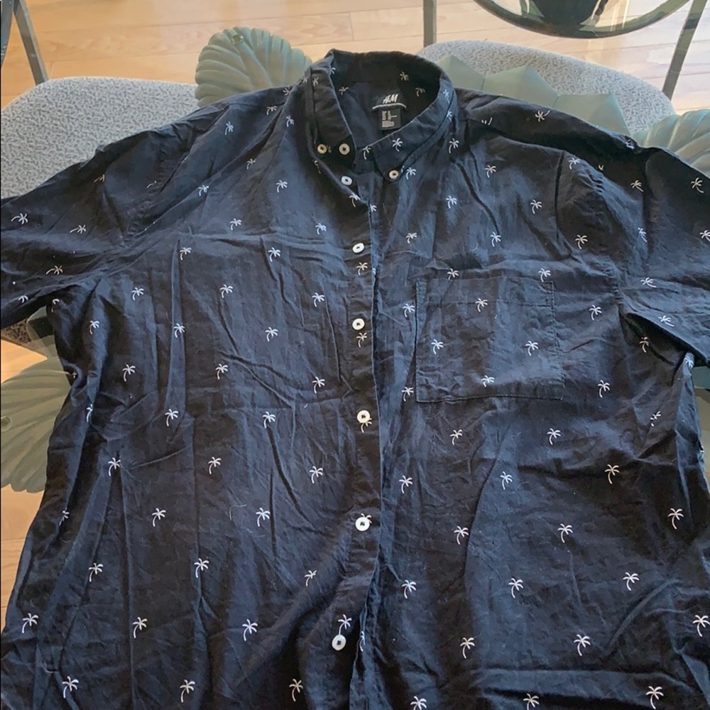 H&M button down short sleeve